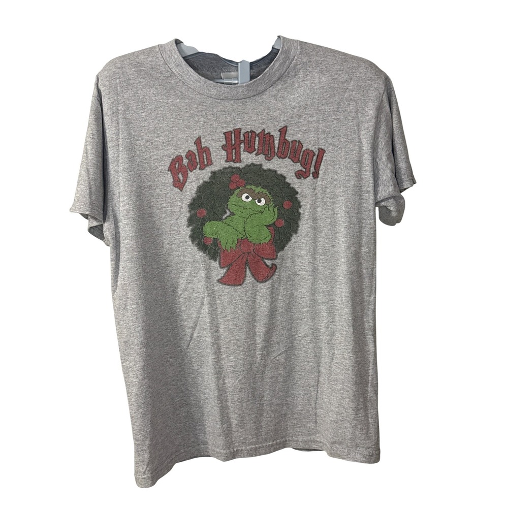 Sesame Street Oscar the Grouch Bah Humbug Christmas T-Shirt Gray Mens Medium